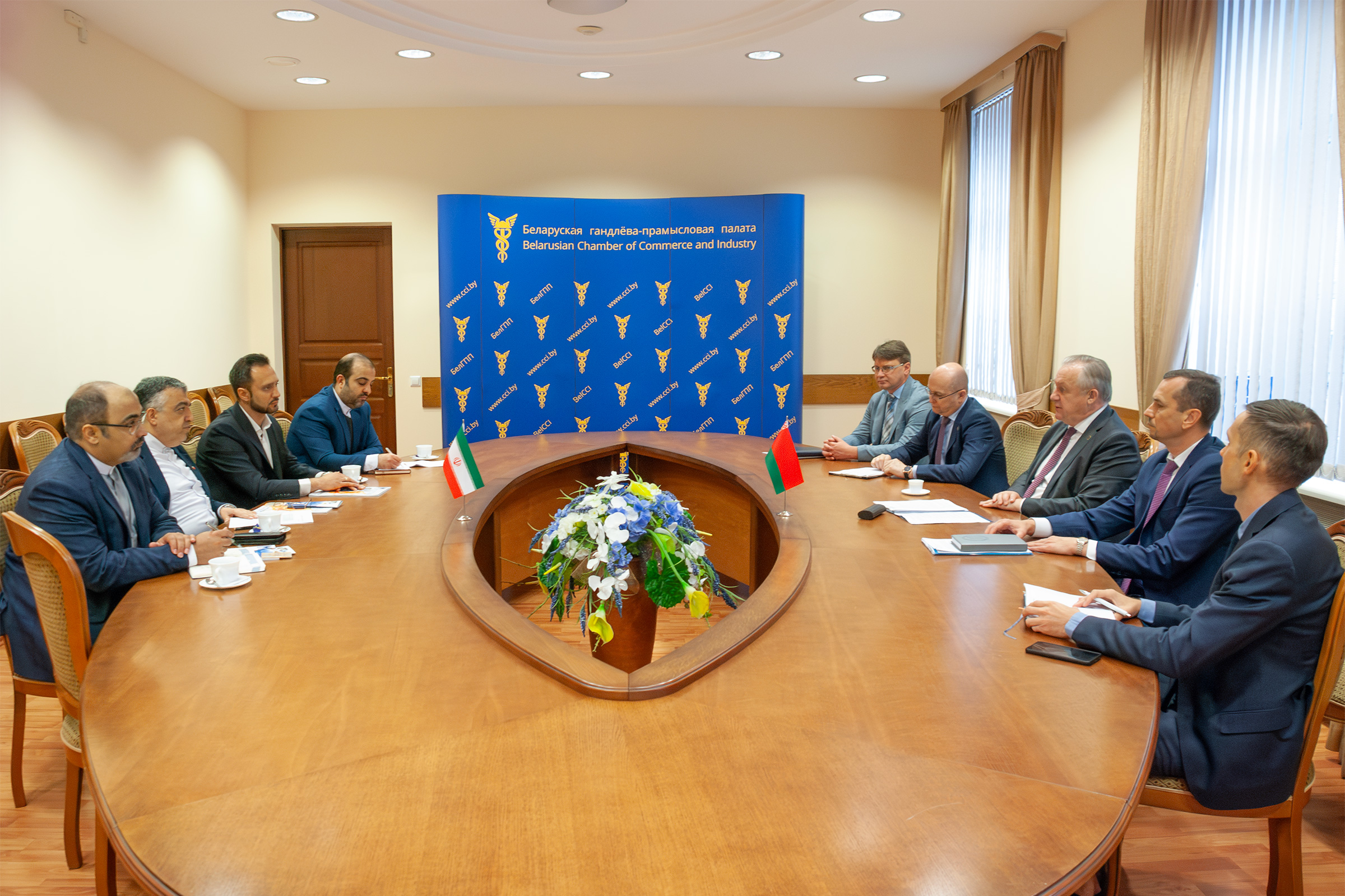 Сустрэча Старшыні БелГПП М.Мятлікава з Надзвычайным і Паўнамоцным Паслом Ірана А.Санеі Сустрэча Старшыні БелГПП М.Мятлікава з Надзвычайным і Паўнамоцным Паслом Ірана А.Санеі