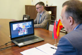 Сустрэча старшыні БелГПП У.Улаховіча з прадстаўніком БелГПП у Іспаніі Д.Фігерасам