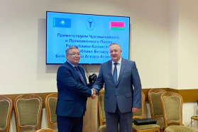 Встреча председателя БелТПП М.Мятликова с Чрезвычайным и Полномочным Послом Казахстана в Беларуси А.Бейсенбаевым