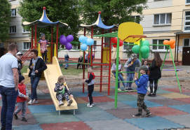 Торжественное открытие детской площадки в Могилеве