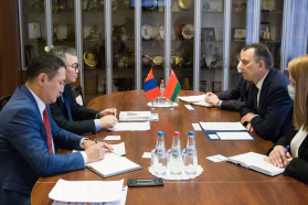 Сустрэча старшыні БелГПП В.Улаховіча з Надзвычайным і Паўнамоцным Паслом Манголіі Б.Баярсайханам