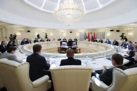 Старшыня БелГПП У.Улаховіч узяў удзел у пленарным паседжанні VIII Форума рэгіёнаў Беларусі і Расіі