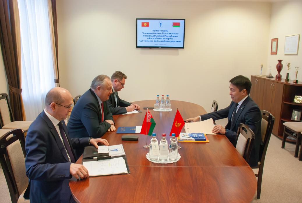 Chairman Mikhael Miatlikov meets with Ambassador Extraordinary and Plenipotentiary of Kyrgyzstan Erbol Sultanbayev